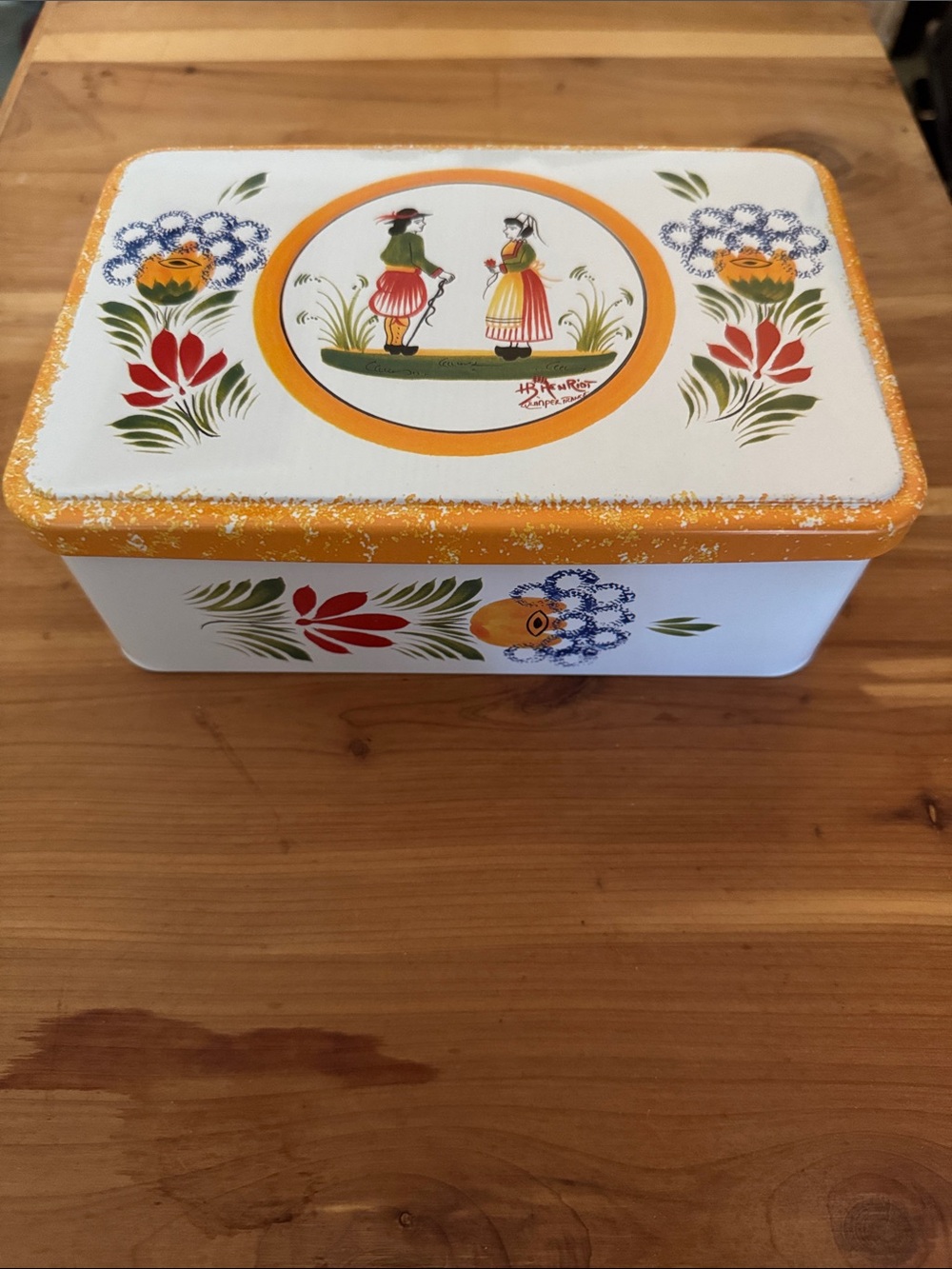 Vintage Floral Metal Cookie Tin